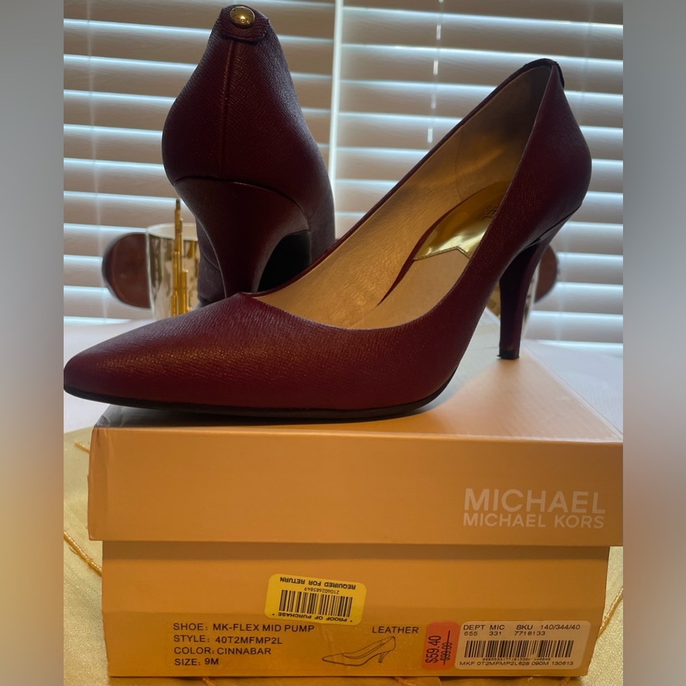 New Michael Kors MK-Flex Mid Pump, Burgundy Leather Upper, Rubber Black Sole